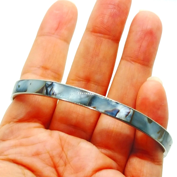 Vintage Blue Mother of Pearl Bangle bracelet - Picture 7 of 7